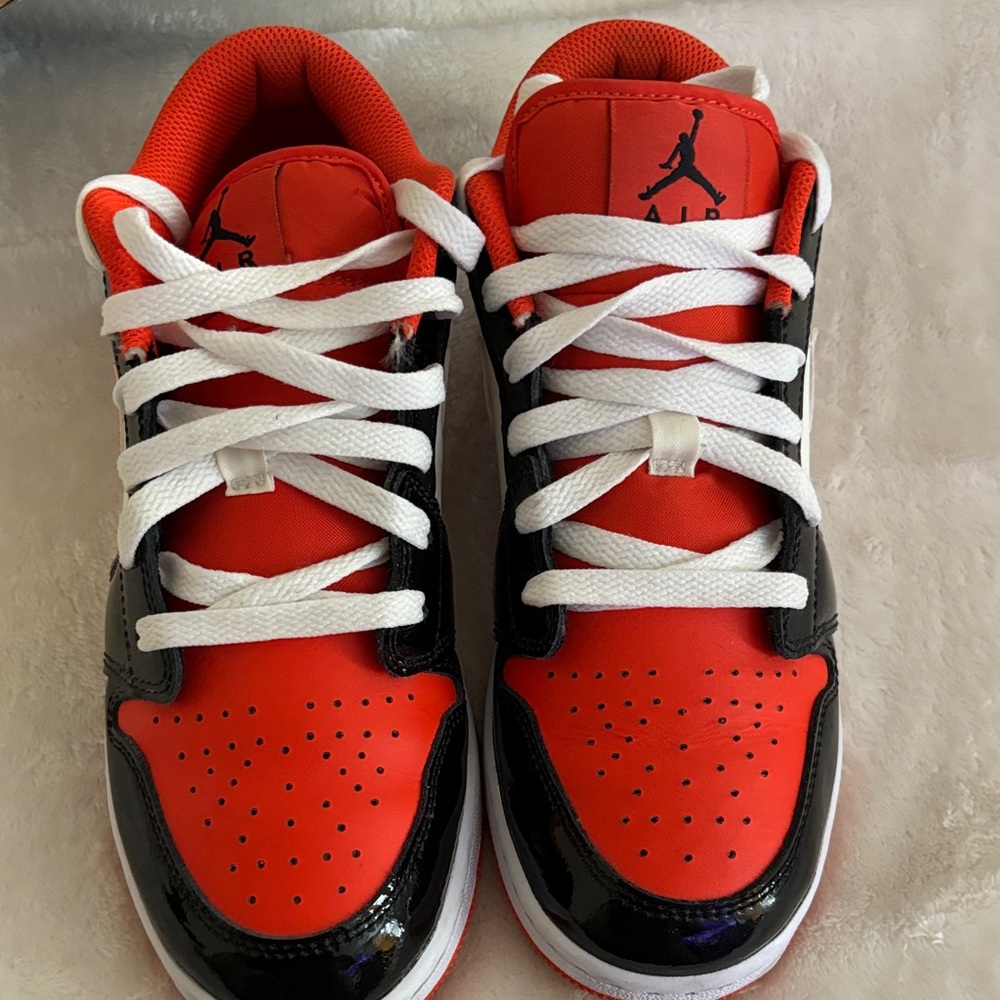Jordan Kids Red and Black Sneakers